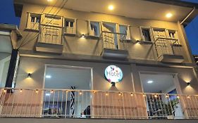 HOTEl LAS FLORES